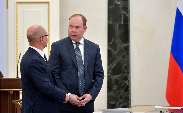 Anton Vaino, right, and Sergei Kirienko