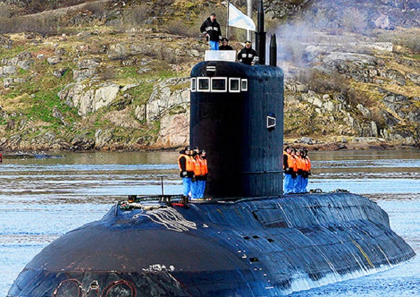 Diesel-electric submarine (project 636.3) Rostov-on-Don has successfully performed combat firings using Kalibr cruise missiles from underwater position in the Barents Sea, October 2, 2015.
