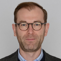 A portrait photo of Frank Mouritz.