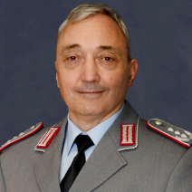 Frank Hagemann Bio Portrait Photo