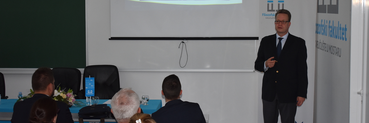 Marshall Center Professor Lectures at Bosnia and Herzegovina University