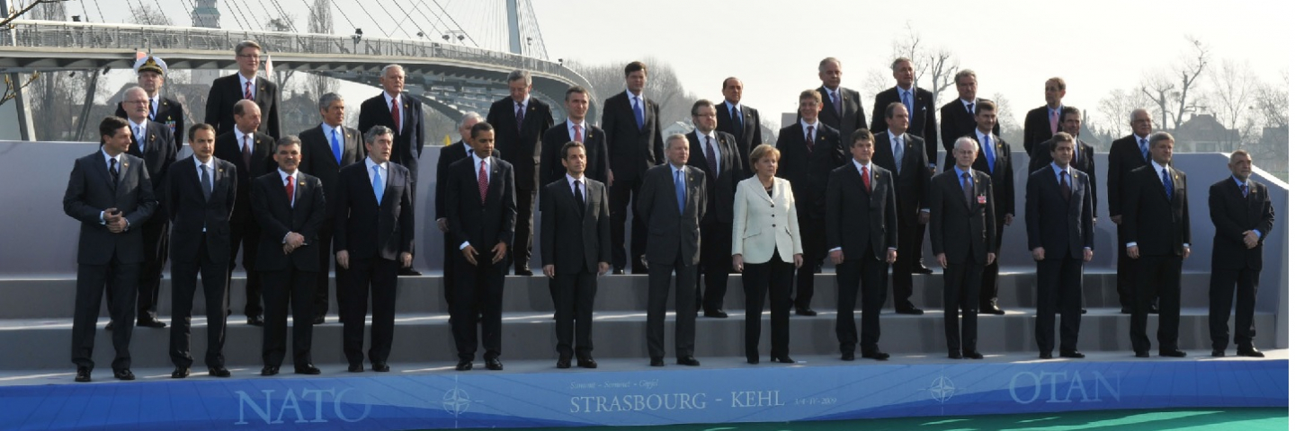 The official portrait of the NATO Heads of State and Government, April 4, 2009