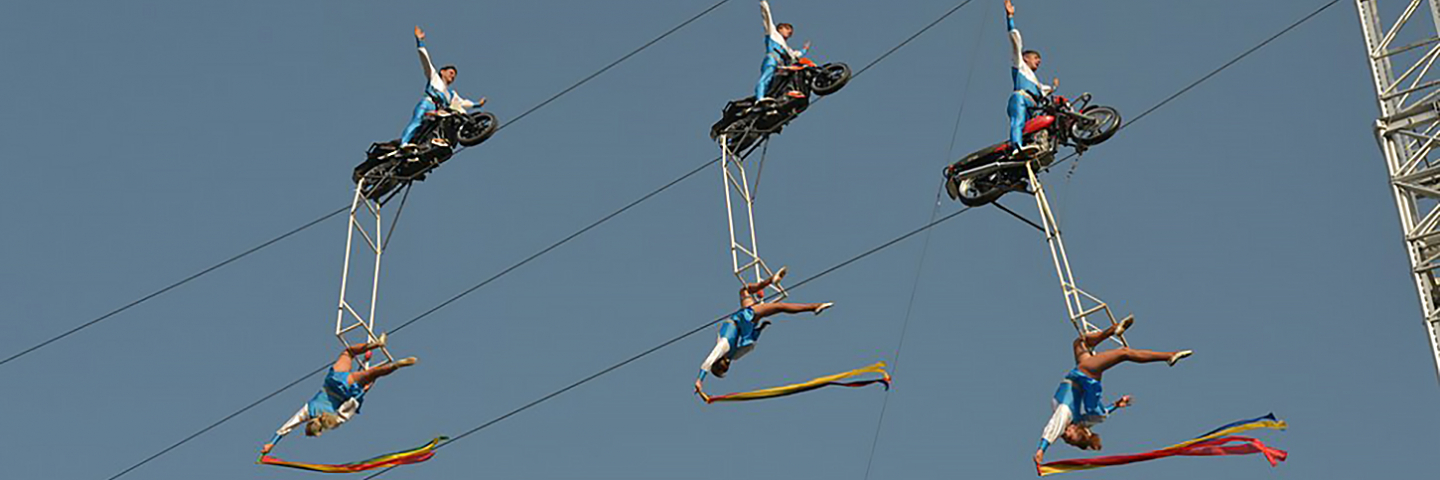 High-Wire Troupe Thrills in Marshall Center 