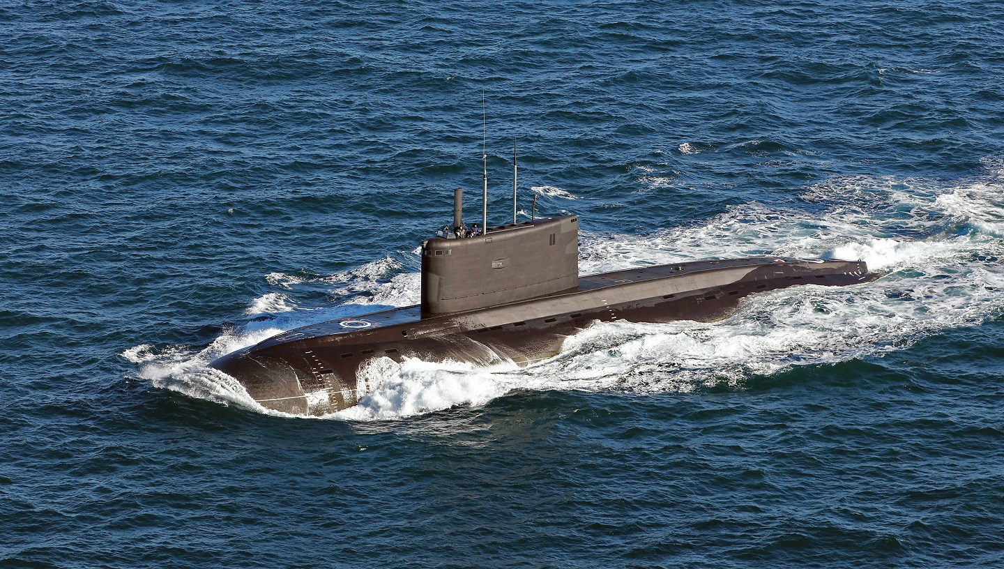 Kilo-Class Russian Submarine in the English Channel, October 9, 2018.asks in Mediterranean Sea, May 31, 2018.