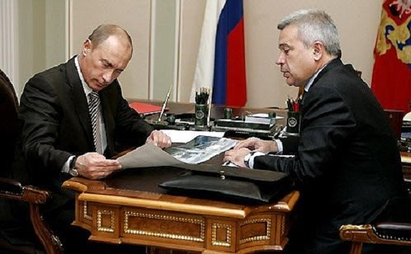 Vladimir Putin met with Vagit Alekperov, president of the LUKoil company, Novo-Ogaryovo, December 29, 2006.