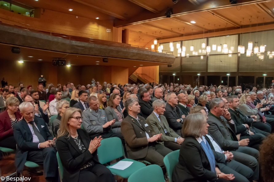 News Guests at Ukraine Event