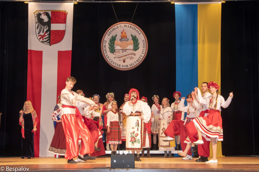 News Dancers and Singers at Ukraine Event